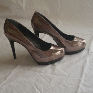 Simply Vera platform heels